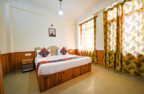 New Manali Hotel | Fabhotel K Square