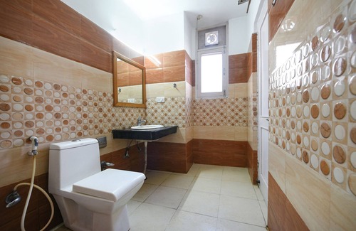 New Manali Hotel | Fabhotel K Square