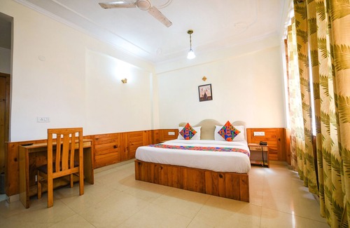New Manali Hotel | Fabhotel K Square
