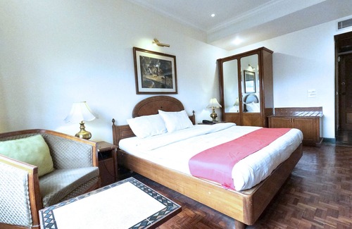 Sector 22 Hotel | Fabhotel Kwality Regency