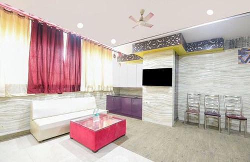 Pitampura Hotel | Fabhotel Park View I