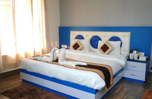 Gunehr Hotel | Fabhotel Pink Park