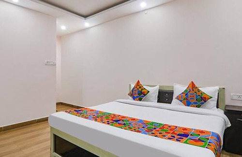 Phulpur Hotel | Fabhotel Prayag Deep