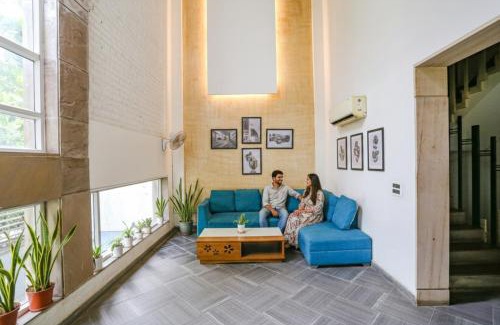 Sushant Lok Hotel | FabHotel Premium Nest Near Paras Hospital, Gurgaon