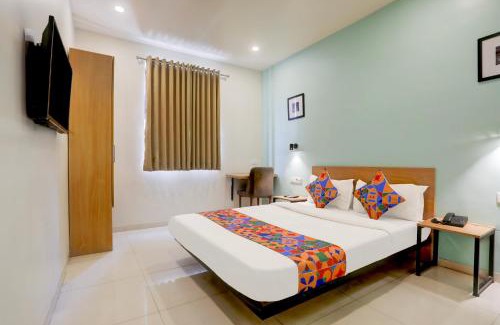Vadodara Hotel | FabHotel Prime Ace II - Near Jupiter Hospital