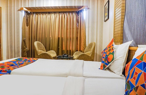 Deccan Gymkhana Hotel | Fabhotel Prime Deccan 8