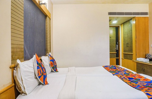 Deccan Gymkhana Hotel | Fabhotel Prime Deccan 8
