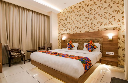 Kharar Hotel | Fabhotel Prime Florida