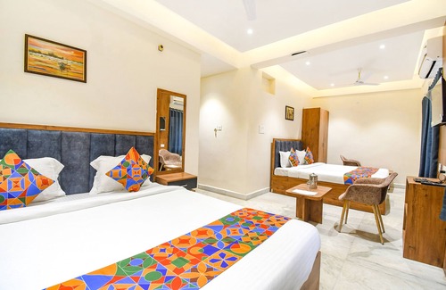 Tarapith Hotel | Fabhotel Prime The Golden Plaza