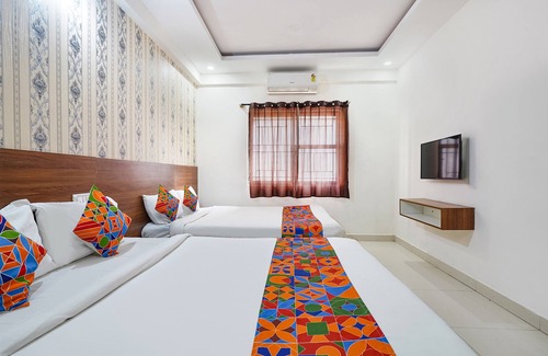 Madiwala Hotel | Fabhotel Royal Comfort Madiwala