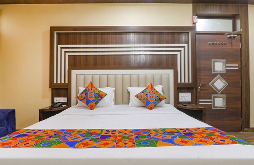 Sarnath Hotel | Fabhotel Saumendra