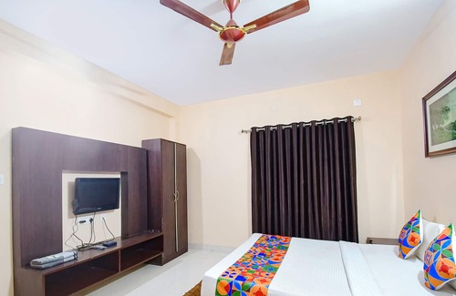 Bhubaneshwar Hotel | FabHotel Shree Residency
