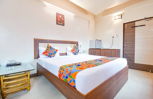 Bhosari Hotel | Fabhotel Shreeyash Residency