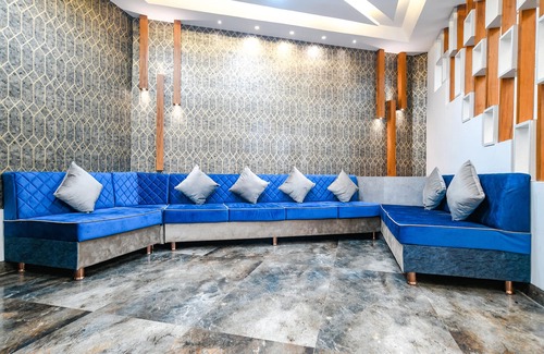 Rau Hotel | Fabhotel Stay Well