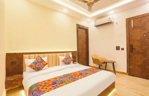 New Delhi Hotel | Fabhotel Sugar Inn
