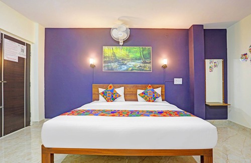 Ramamurthy Nagar Hotel | FabHotel Sujatha Residency - Near Channasandra Railway Station