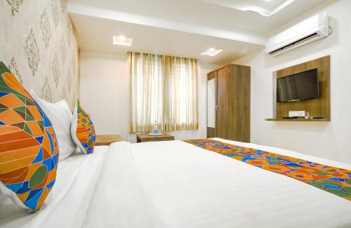 Indore Hotel | FabHotel Ten Eleven