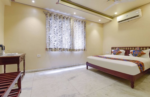 Durgapura Hotel | Fabhotel The Bayan Elegance