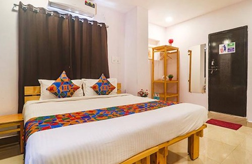 Kukatpally Housing Board Colony Hotel | Fabhotel The Roots