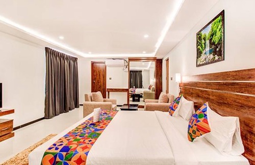 BTM Layout Hotel | Fabhotel The Rs Suites