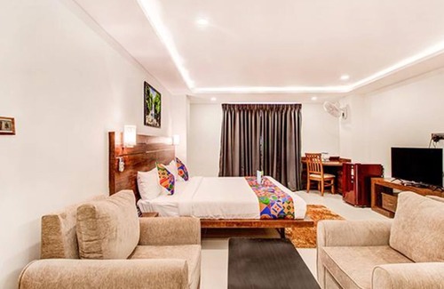 BTM Layout Hotel | Fabhotel The Rs Suites