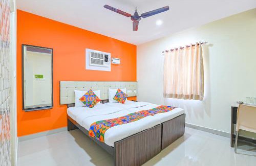 Nandambakkam Hotel | FabHotel VRJ Residency - 500M from Chennai Trade Center