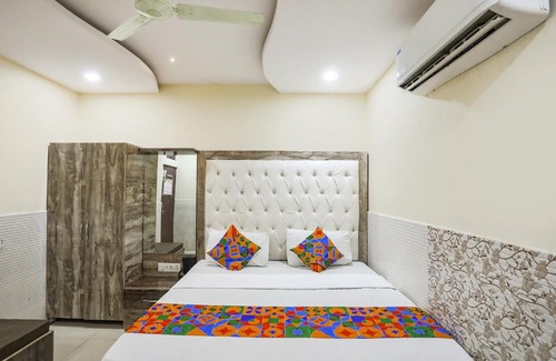 Kanpur Hotel | FabHotel Welcome