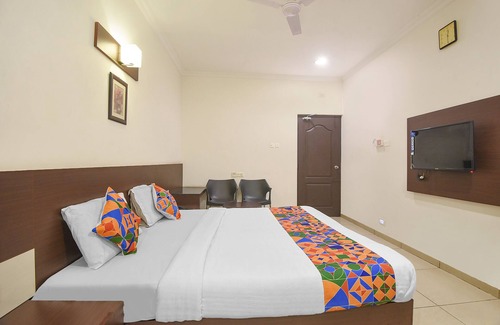 Uttukuli Hotel | FabHotel White Clouds
