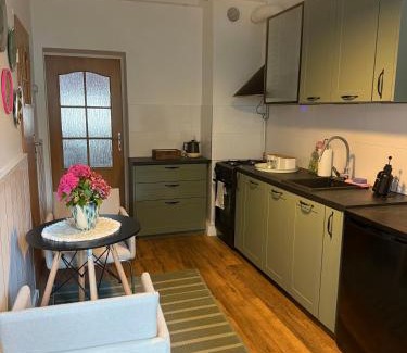 Srodmiescie Apartment | FABRYCZNA Przytulność