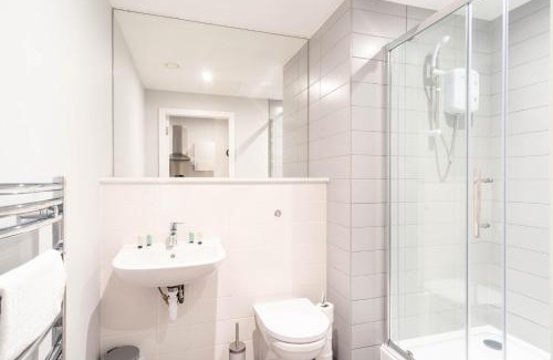 Liverpool Apartment | Fabulous 2 Bed Apartment in Waterloo Liverpool