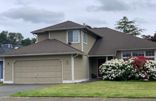 Renton House | Fabulous 4-bedroom house in Renton