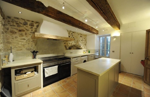 Lambesc House | Fabulous 7 bedroom 18 century Mas - Heated Pool. Pet friendly, 25 mins Aix en P