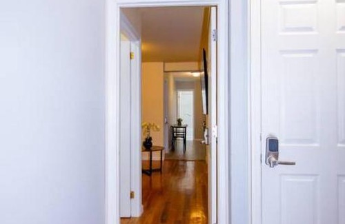 Queens Apartment | Fabulous Bedroom for 2 people in Elmhurst, NY