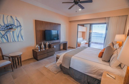 Loreto Resort | Fabulous Christmas in Loreto, Baja Mexico. Deluxe 2bdrm Ocean Front Penthouse.