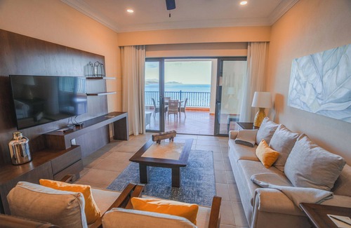 Loreto Resort | Fabulous Christmas in Loreto, Baja Mexico. Deluxe 2bdrm Ocean Front Penthouse.
