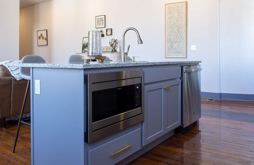 Five Points South Condo | Fabulous Mid-Century Loft In <3 of BHM