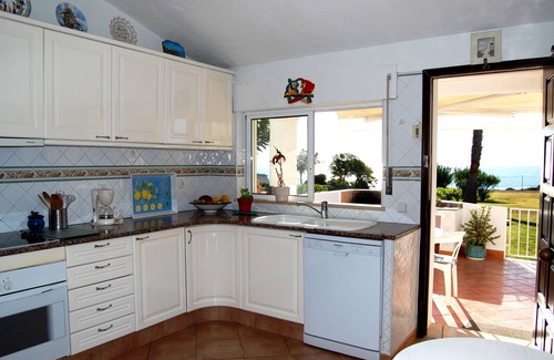 Alporchinhos Villa | Facing the sea, 1rst row villa, exceptional seaview, pools, fine sand beach