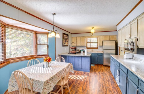 Fairfield Bay House | Fairfield Bay Getaway < 10 Mi to Boating & Hiking
