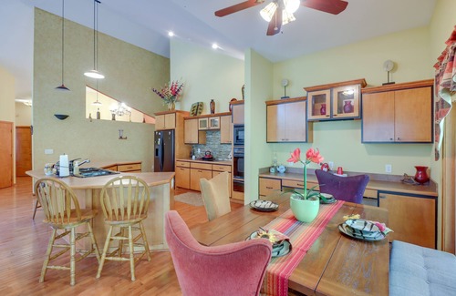 Fairfield Bay House | Fairfield Bay Retreat w/Fireplaces & Lake Access