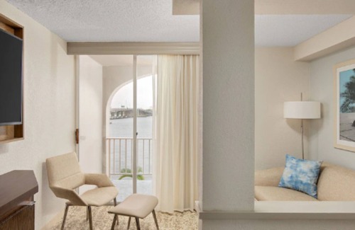 Palm Beach Hotel | Fairfield Inn And Suites By Marriott Palm Beach