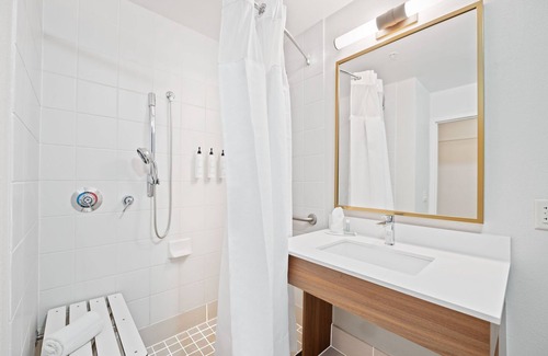 Fort Lauderdale Hotel | Fairfield Inn & Suites Fort Lauderdale Airport-Cruise Port