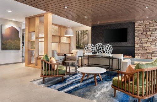 West Milwaukee Hotel | Fairfield Inn & Suites by Marriott Milwaukee West