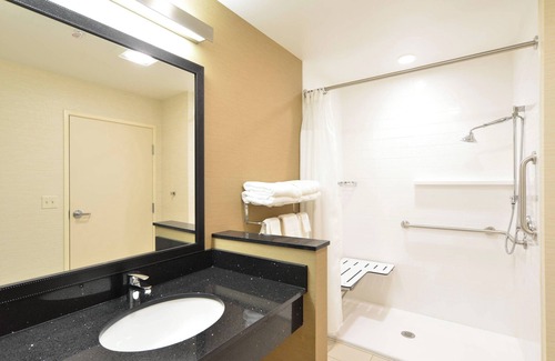 Eau Claire Hotel | Fairfield Inn & Suites by Marriott Eau Claire Chippewa Falls