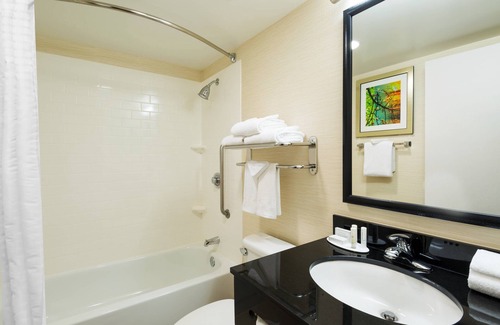 Downtown Louisville Hotel | Fairfield Inn & Suites by Marriott Louisville Downtown