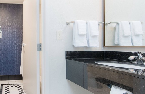 Brunswick Hotel | Fairfield Inn & Suites By Marriott - Brunswick