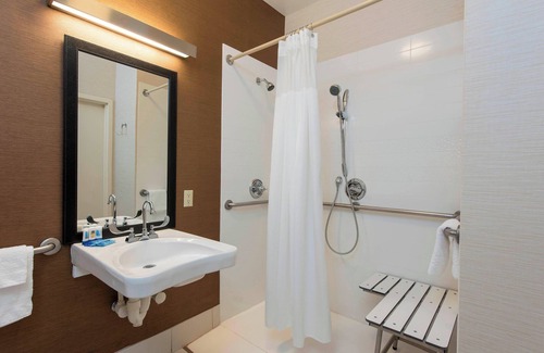 Bloomington Hotel | Fairfield Inn & Suites by Marriott Bloomington