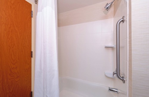 Greensboro Hotel | Fairfield Inn & Suites by Marriott Greensboro Wendover