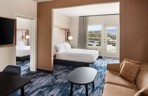 Westbank Hotel | Fairfield Inn & Suites by Marriott West Kelowna