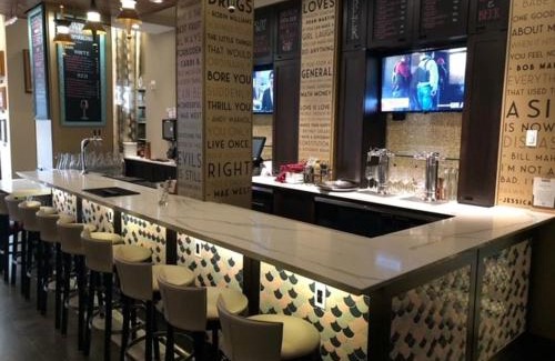 Gayborhood Hotel | Fairfield Inn & Suites by Marriott Philadelphia Downtown/Center City