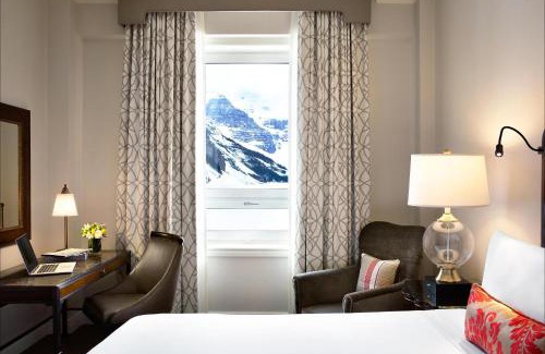 Lake Louise Resort | Fairmont Château Lake Louise